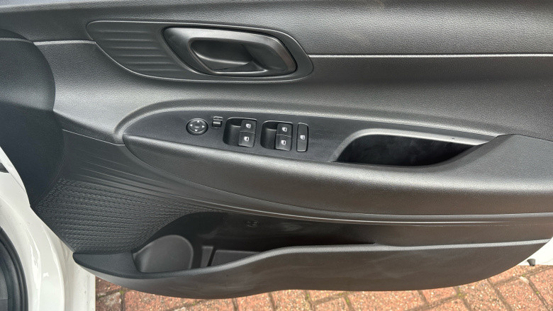Hyundai i20 1.0T GDi Advance [Nav] 5dr Petrol Hatchback
